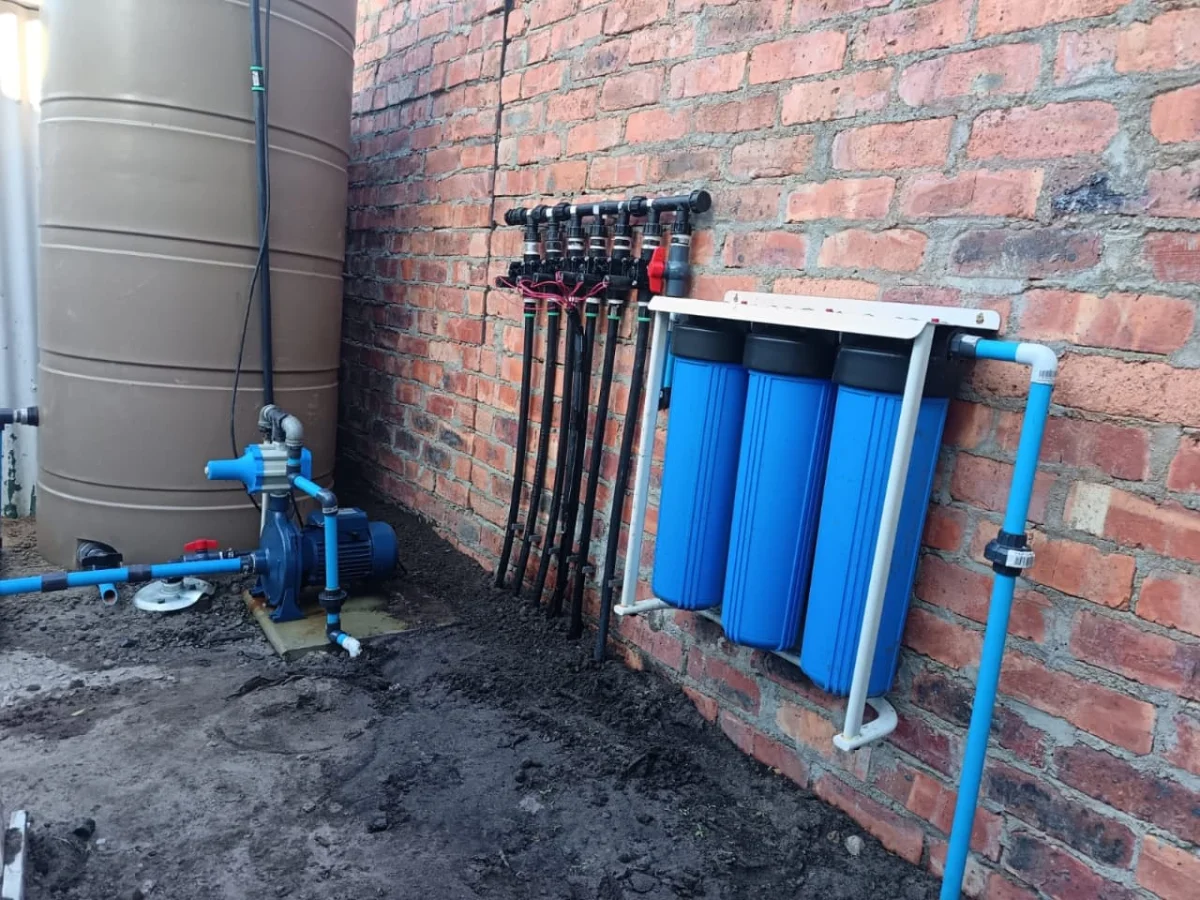 Borehole drilling rig on site in Cape Town